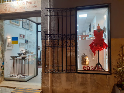Fang d'Art Galería-Porta ferrisa taller de arte